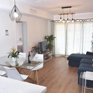 Spectacular 8 Pax/4 & Free Parking , Málaga España